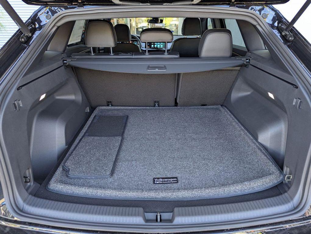 new 2026 Volkswagen Atlas Cross Sport car, priced at $42,550