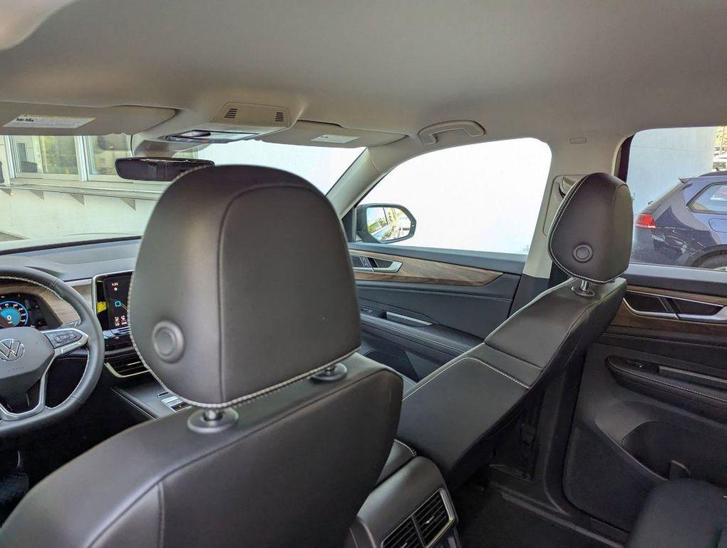 new 2026 Volkswagen Atlas car, priced at $43,504