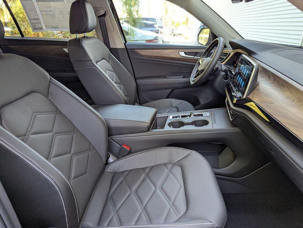 new 2026 Volkswagen Atlas car, priced at $43,504