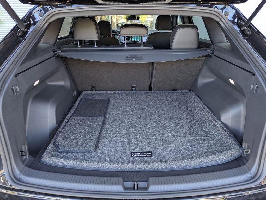 new 2026 Volkswagen Atlas Cross Sport car, priced at $40,419