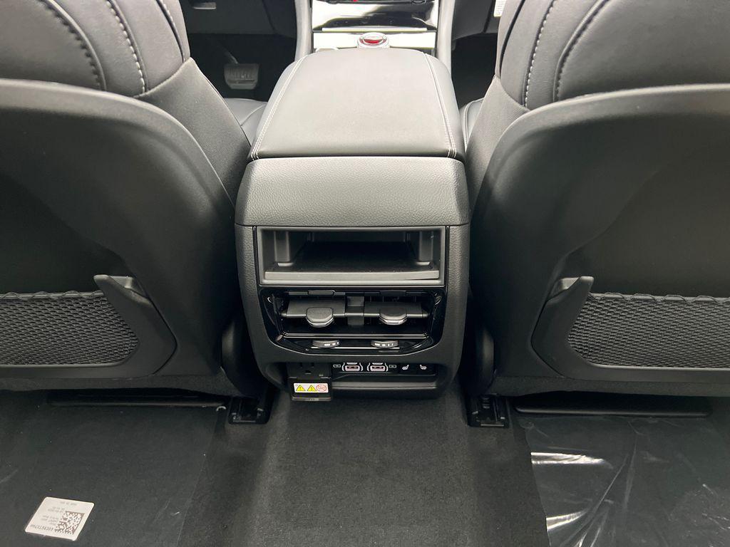 new 2025 Jeep Grand Cherokee car, priced at $43,124