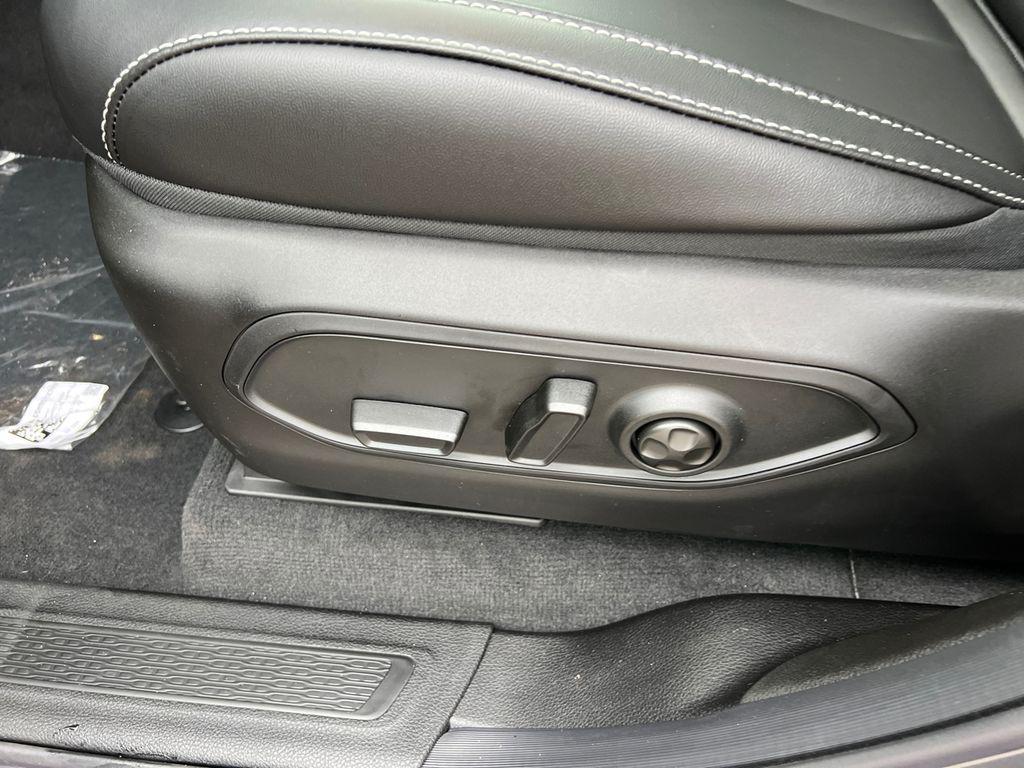 new 2025 Jeep Grand Cherokee car, priced at $43,124