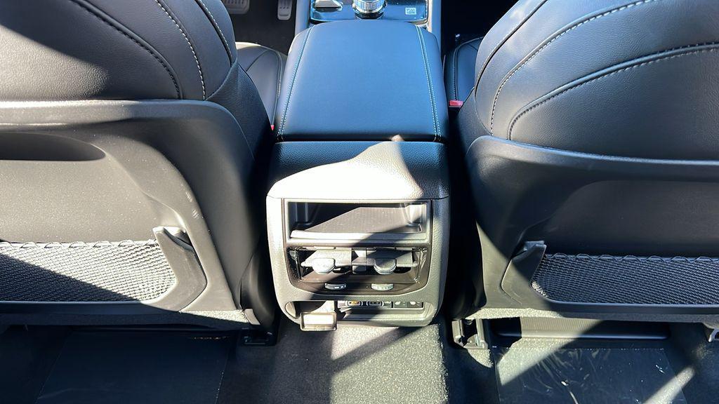 new 2025 Jeep Grand Cherokee car, priced at $43,304