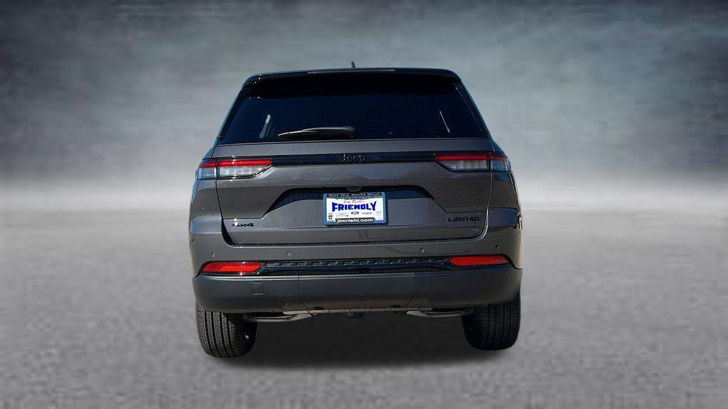 new 2025 Jeep Grand Cherokee car, priced at $43,304