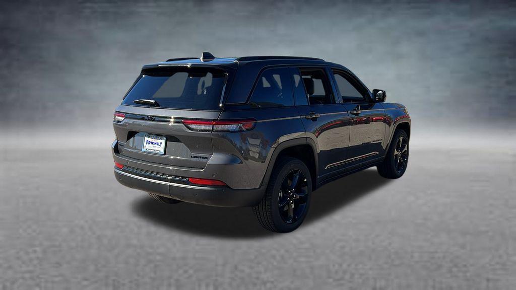 new 2025 Jeep Grand Cherokee car, priced at $43,304