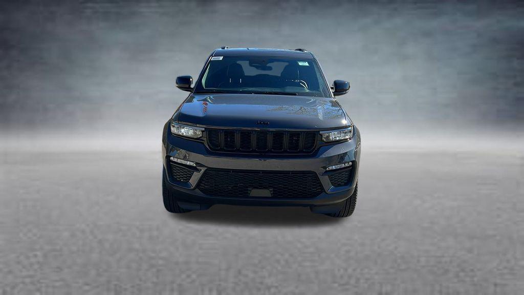new 2025 Jeep Grand Cherokee car, priced at $43,304