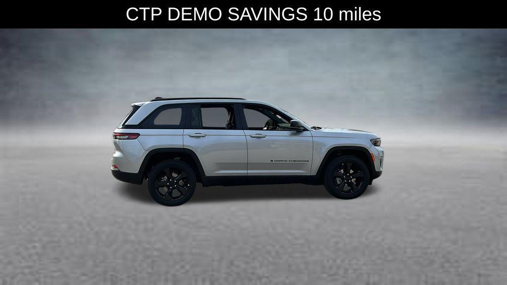 new 2025 Jeep Grand Cherokee car, priced at $43,304