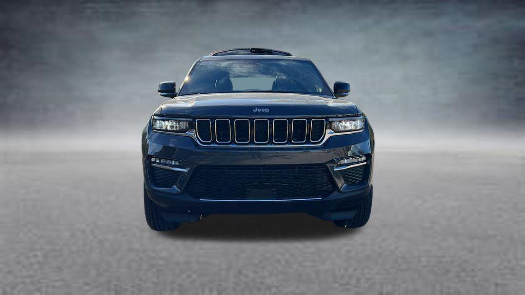 new 2025 Jeep Grand Cherokee car, priced at $42,624