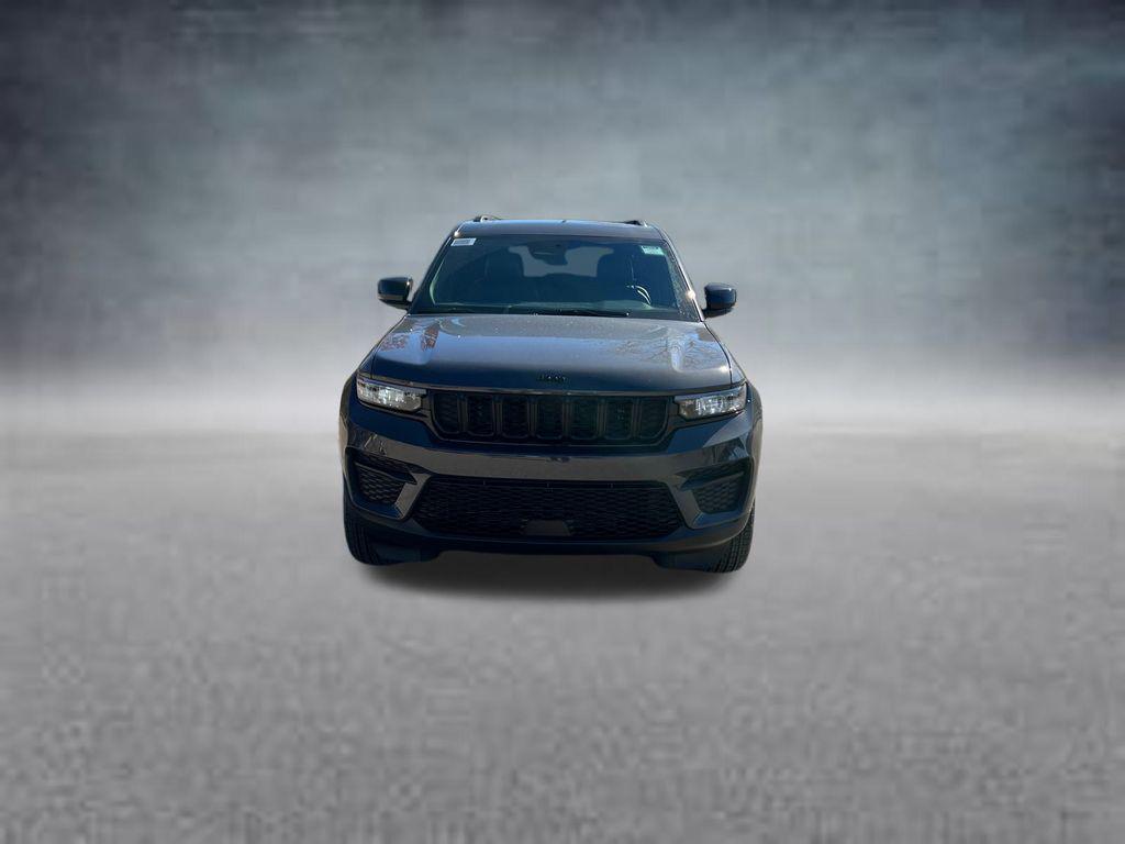 new 2025 Jeep Grand Cherokee car, priced at $39,873