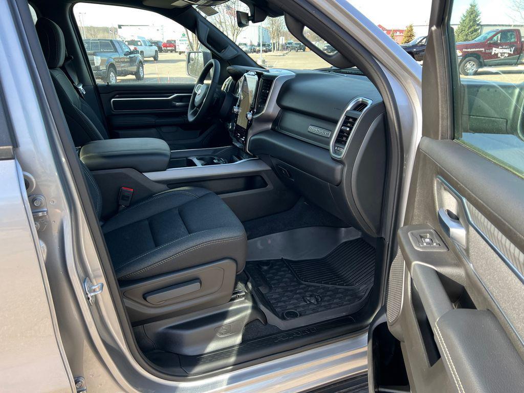 new 2025 Ram 1500 car, priced at $46,321