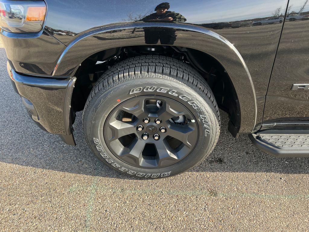 new 2025 Ram 1500 car, priced at $46,321