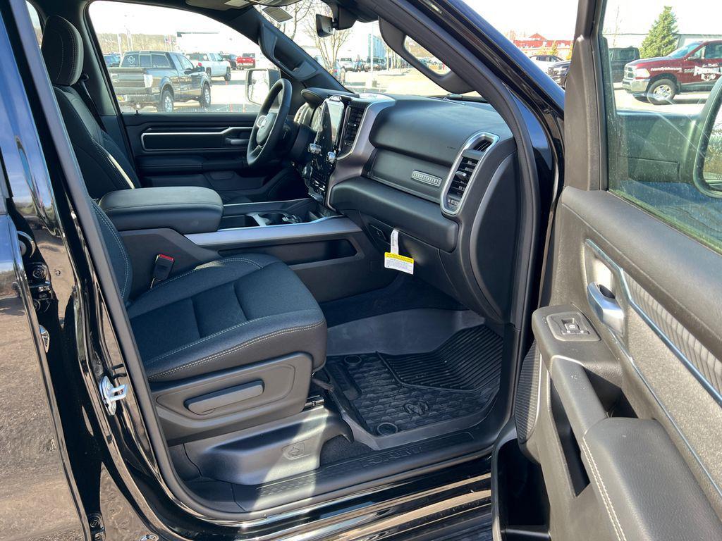 new 2025 Ram 1500 car, priced at $46,321