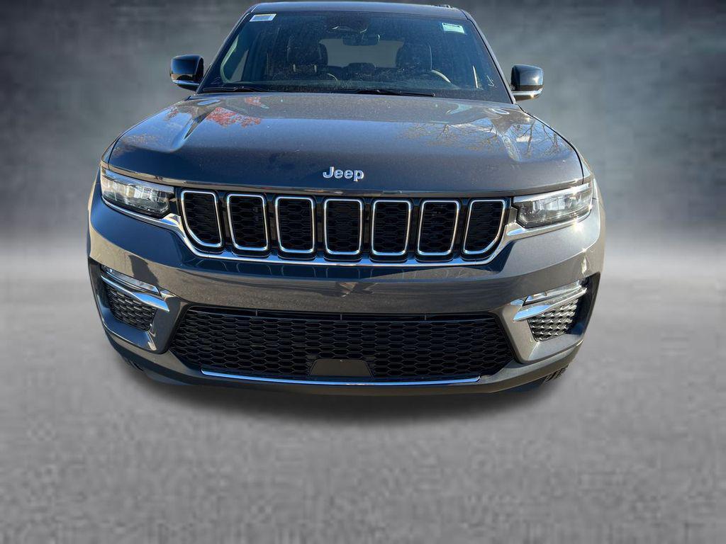 new 2025 Jeep Grand Cherokee car, priced at $40,974