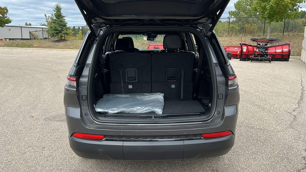 new 2025 Jeep Grand Cherokee L car, priced at $40,985