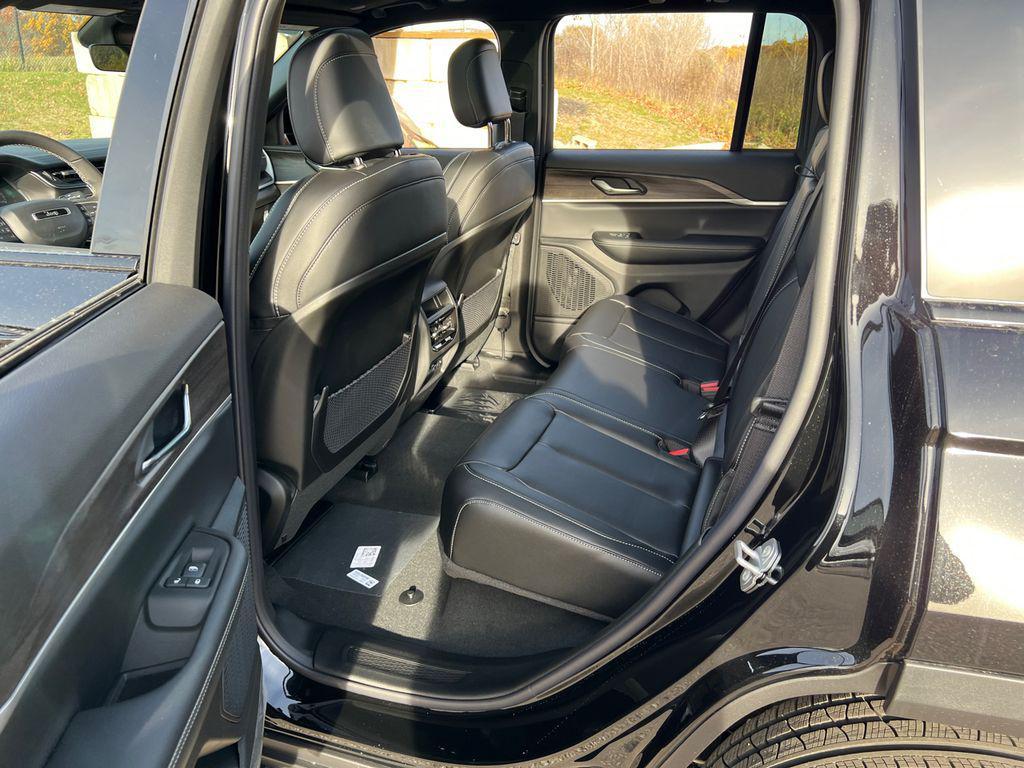 new 2025 Jeep Grand Cherokee car, priced at $46,308