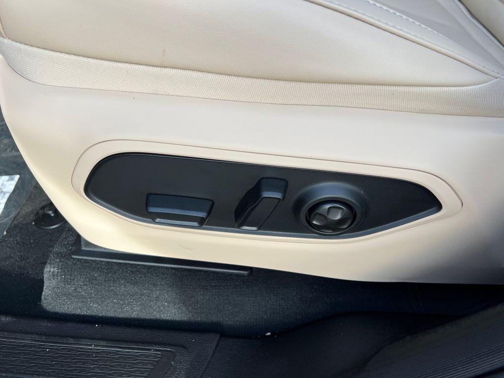 new 2025 Jeep Grand Cherokee car, priced at $43,124