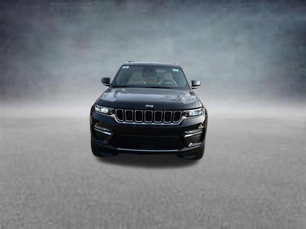 new 2025 Jeep Grand Cherokee car, priced at $43,124