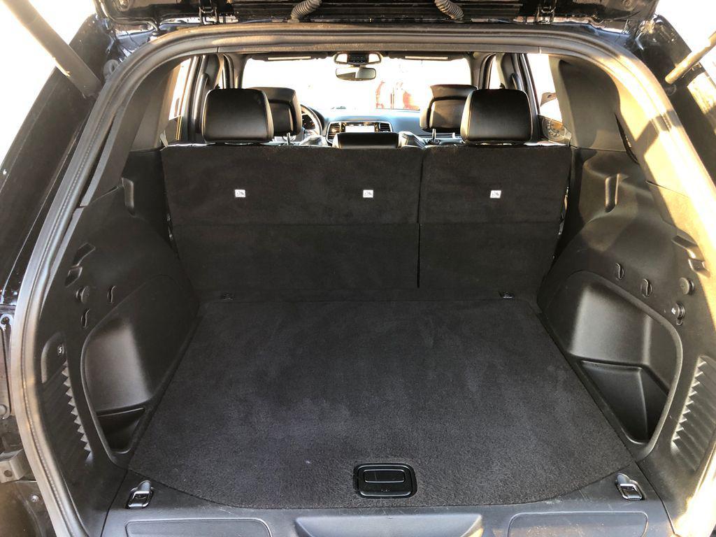 used 2022 Jeep Grand Cherokee car, priced at $28,000