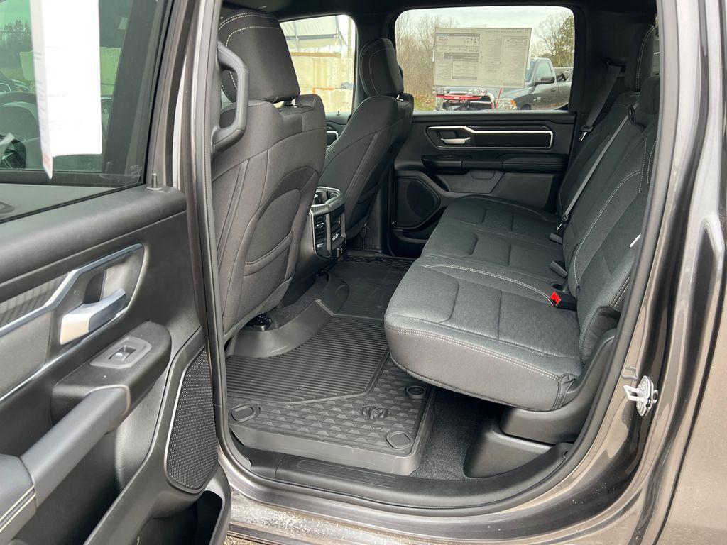 new 2025 Ram 1500 car