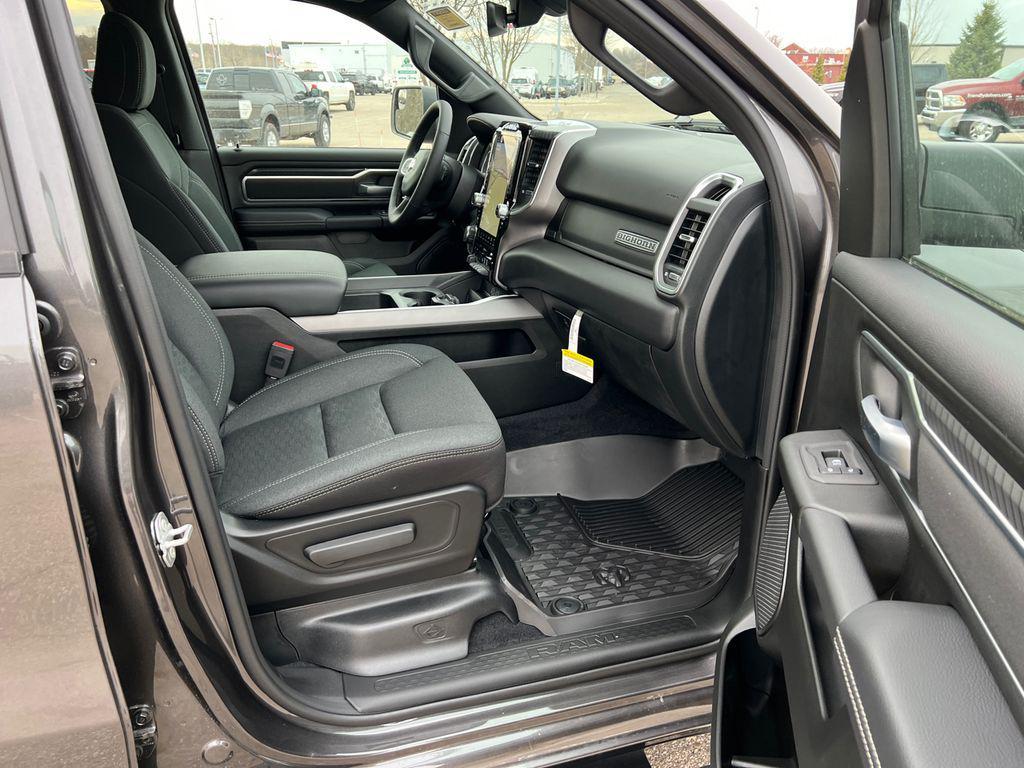 new 2025 Ram 1500 car