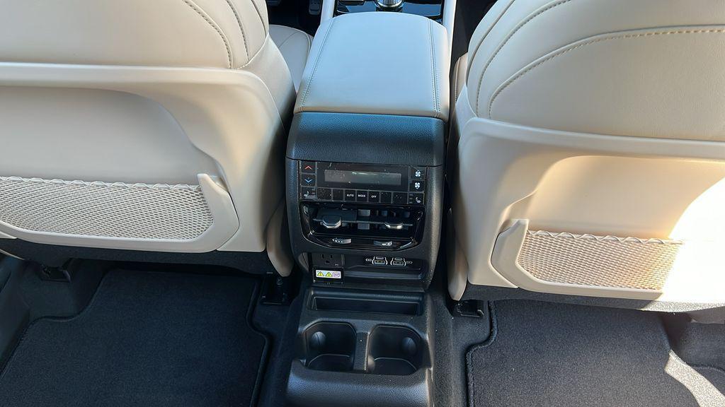 new 2025 Jeep Grand Cherokee L car, priced at $42,086