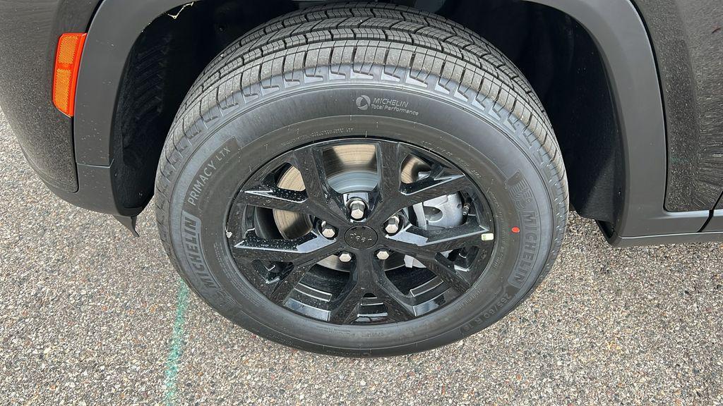 new 2025 Jeep Grand Cherokee L car, priced at $40,985