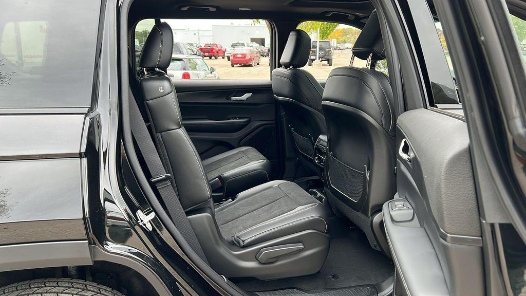 new 2025 Jeep Grand Cherokee L car, priced at $40,985