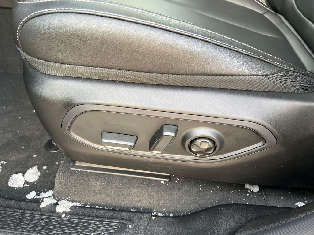 new 2025 Jeep Grand Cherokee L car, priced at $47,996