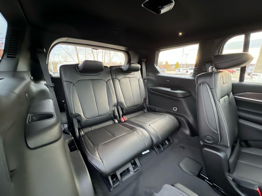 new 2025 Jeep Grand Cherokee L car, priced at $47,996