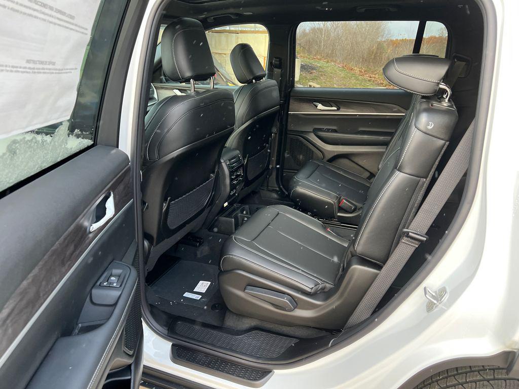 new 2025 Jeep Grand Cherokee L car, priced at $47,996