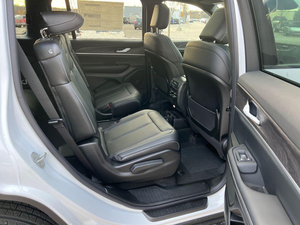 new 2025 Jeep Grand Cherokee L car, priced at $47,996