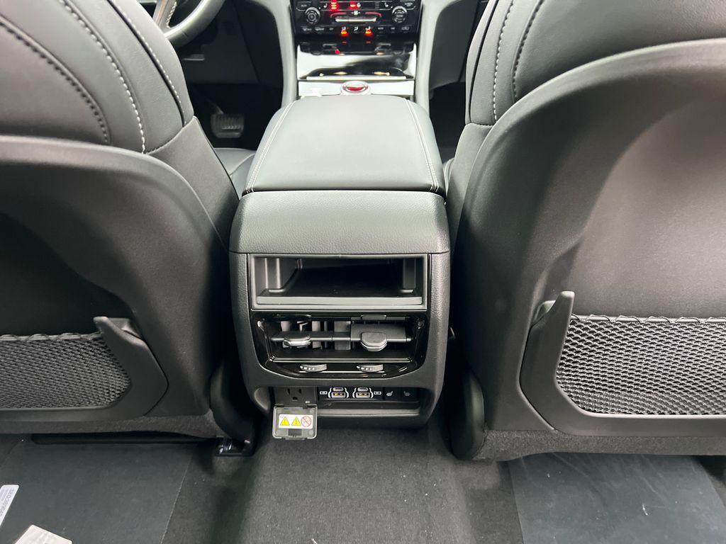 new 2025 Jeep Grand Cherokee car, priced at $45,799