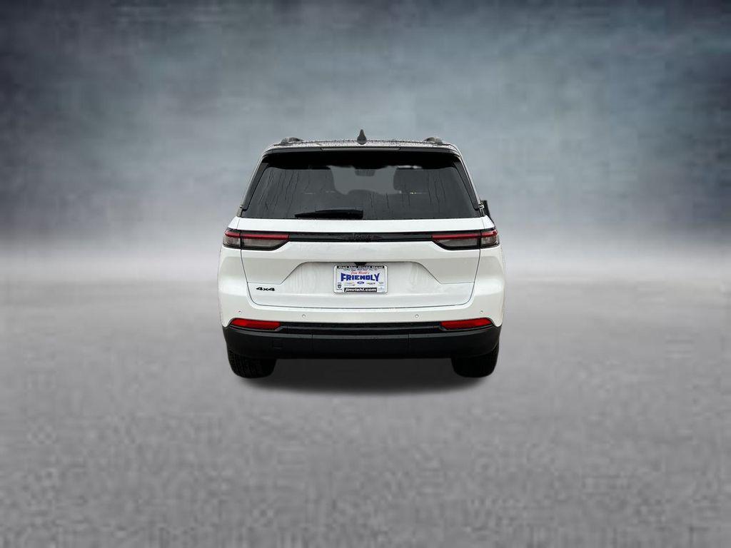 new 2025 Jeep Grand Cherokee car, priced at $45,799