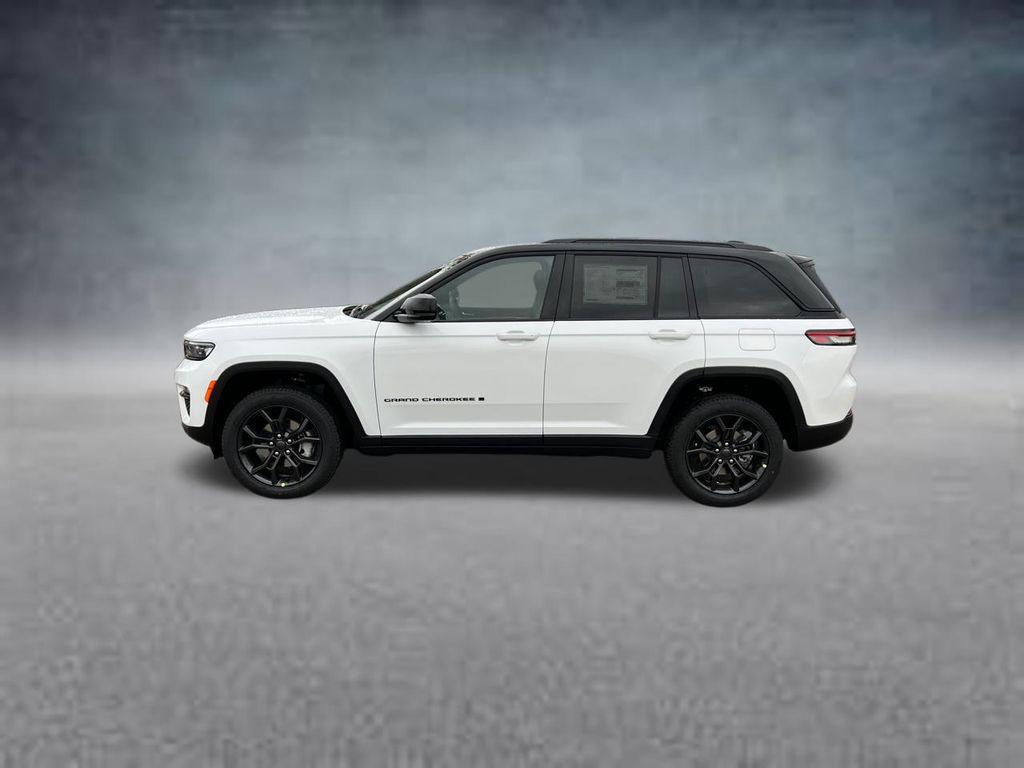 new 2025 Jeep Grand Cherokee car, priced at $45,799