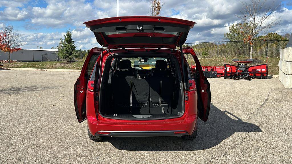 new 2026 Chrysler Pacifica car, priced at $43,343