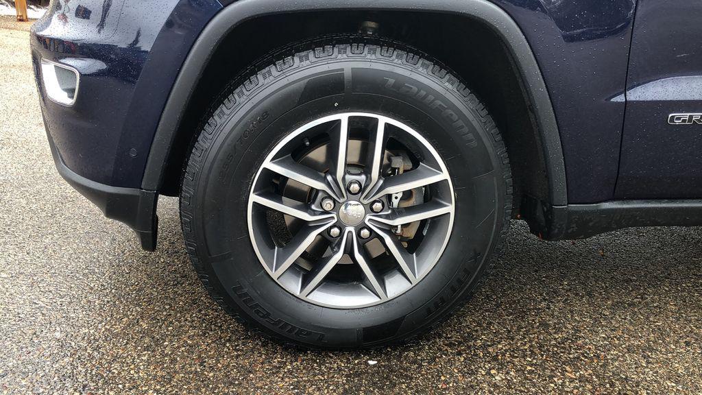 used 2018 Jeep Grand Cherokee car, priced at $15,483