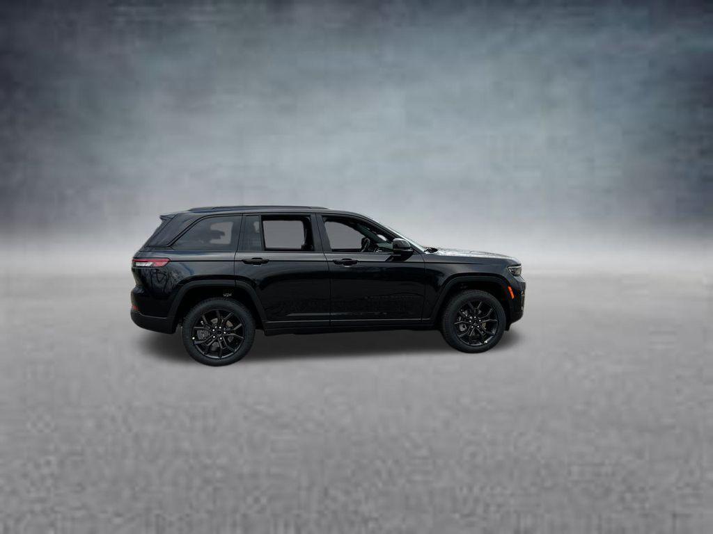 new 2025 Jeep Grand Cherokee car, priced at $43,114