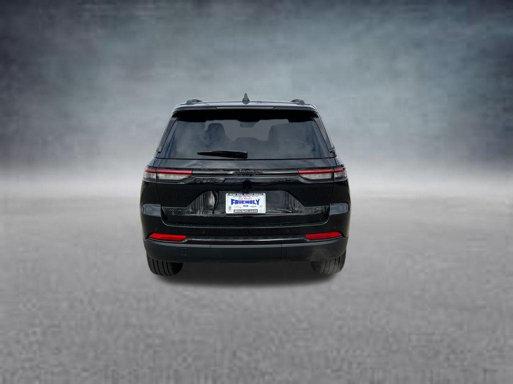 new 2025 Jeep Grand Cherokee car, priced at $46,808