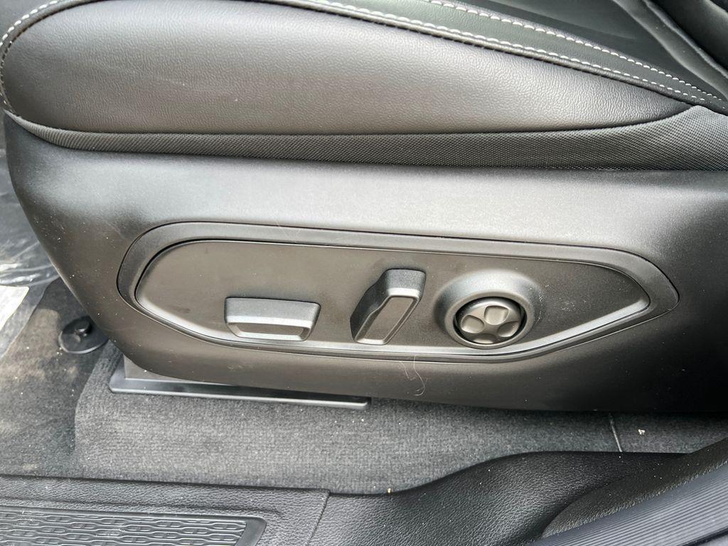 new 2025 Jeep Grand Cherokee car, priced at $46,808