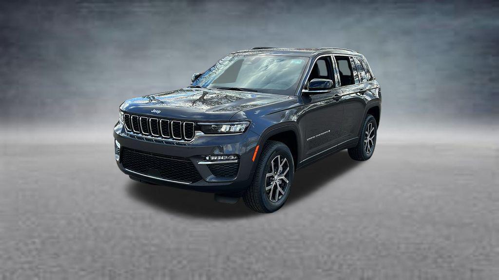 new 2025 Jeep Grand Cherokee car, priced at $43,975