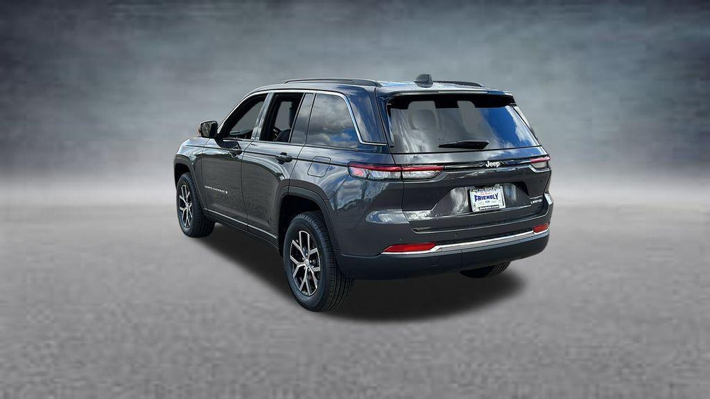 new 2025 Jeep Grand Cherokee car, priced at $43,975