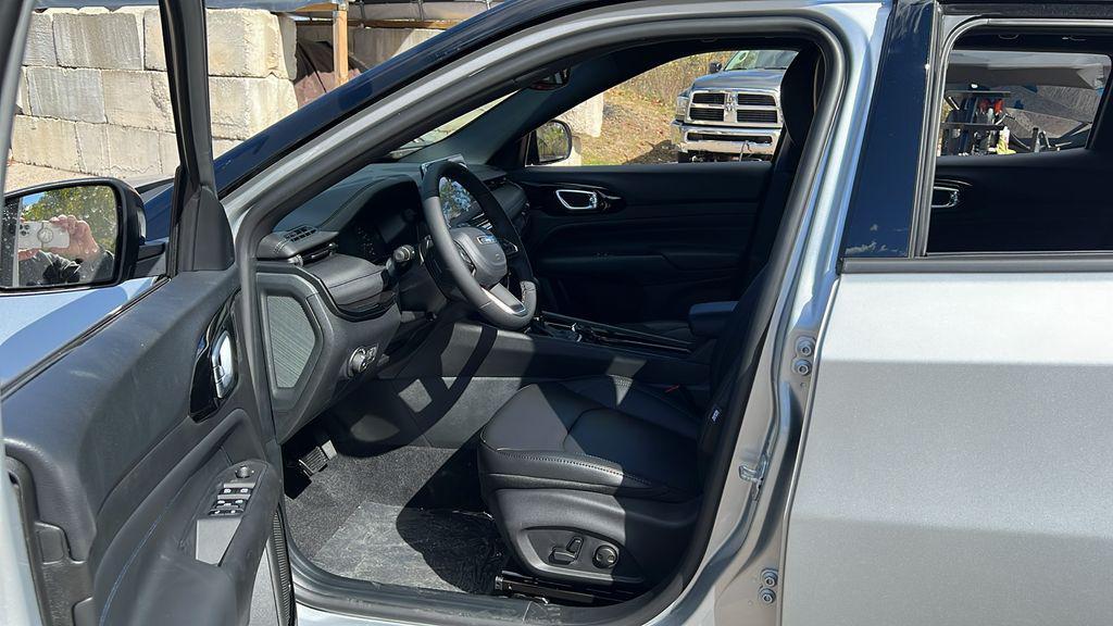 new 2026 Jeep Compass car, priced at $31,817