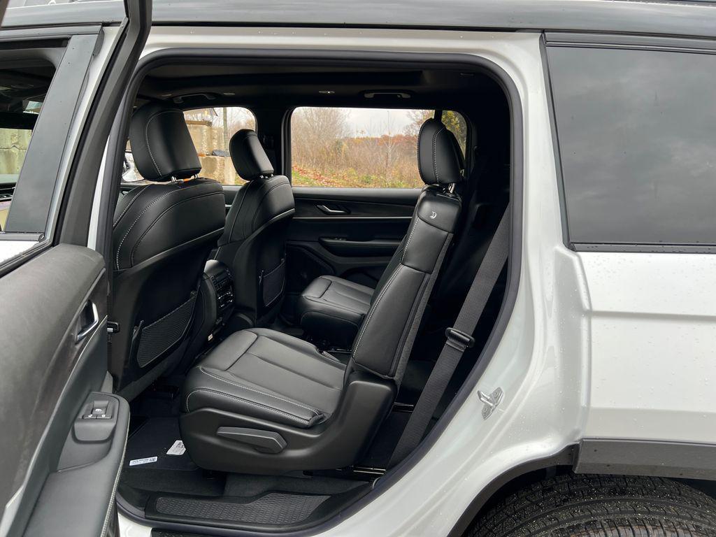 new 2025 Jeep Grand Cherokee L car, priced at $47,996