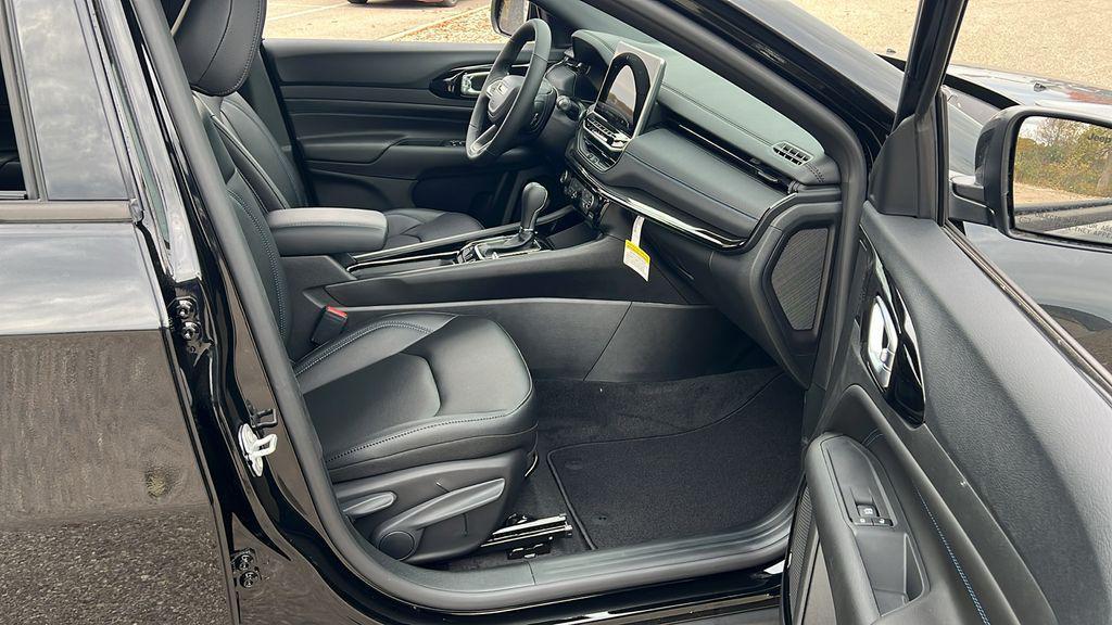 new 2026 Jeep Compass car, priced at $32,067