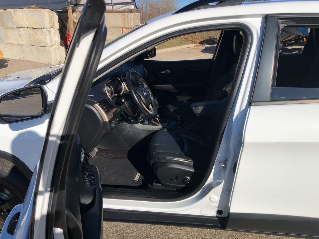 used 2018 Jeep Cherokee car, priced at $13,754