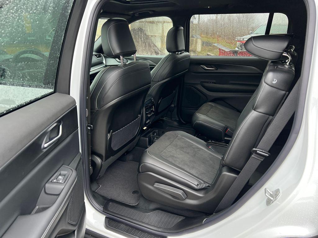 new 2025 Jeep Grand Cherokee L car, priced at $42,881