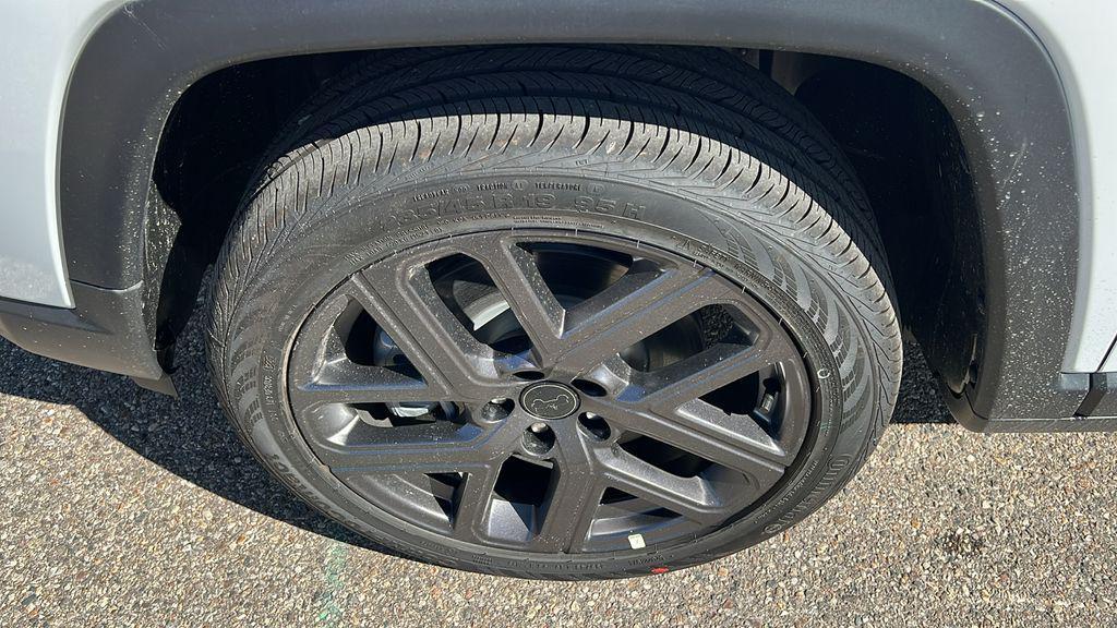 new 2026 Jeep Compass car, priced at $31,296