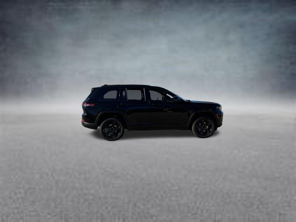new 2025 Jeep Grand Cherokee car, priced at $43,529