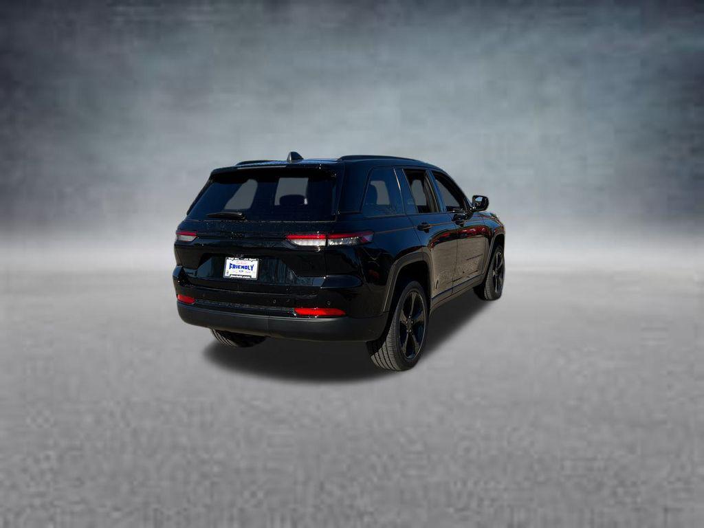 new 2025 Jeep Grand Cherokee car, priced at $43,529