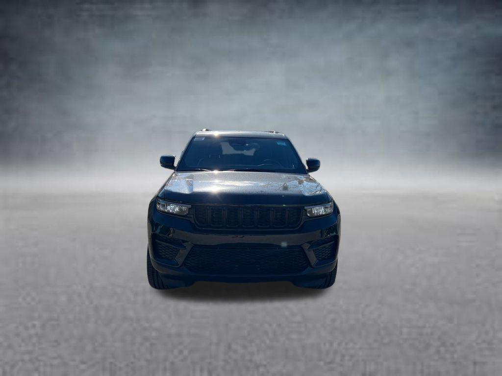 new 2025 Jeep Grand Cherokee car, priced at $43,529
